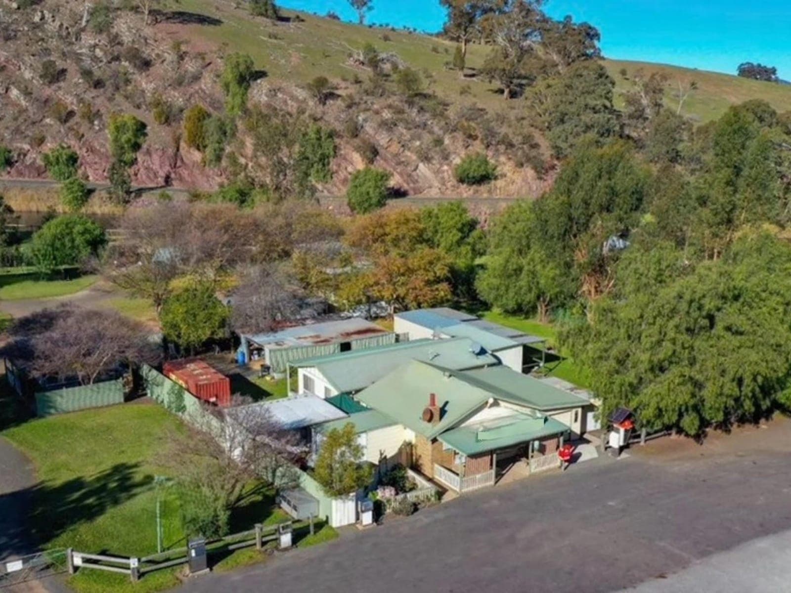 Caravan Park, General Store & Fuel – Licola