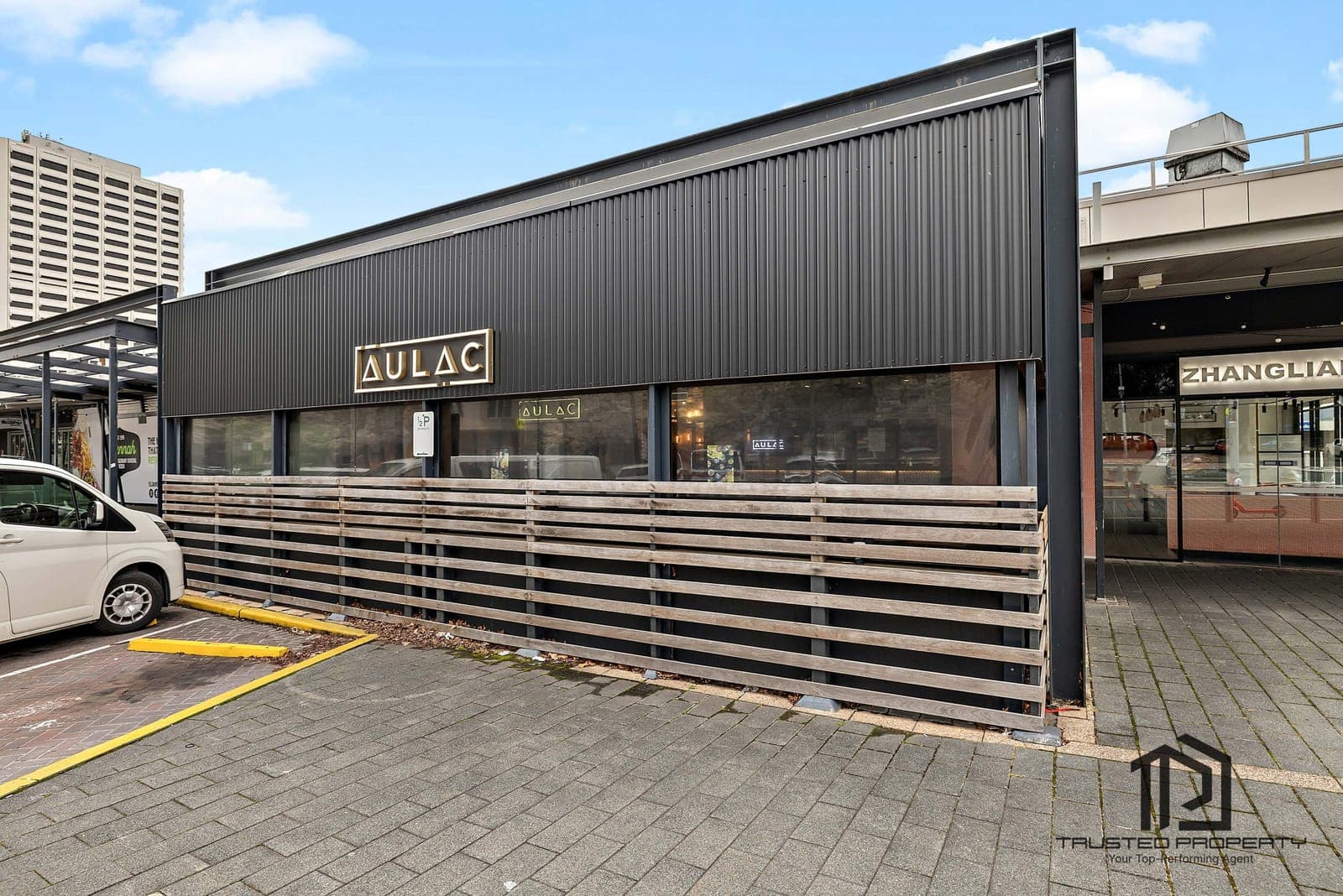 Au Lac Woden Vegan Cuisine