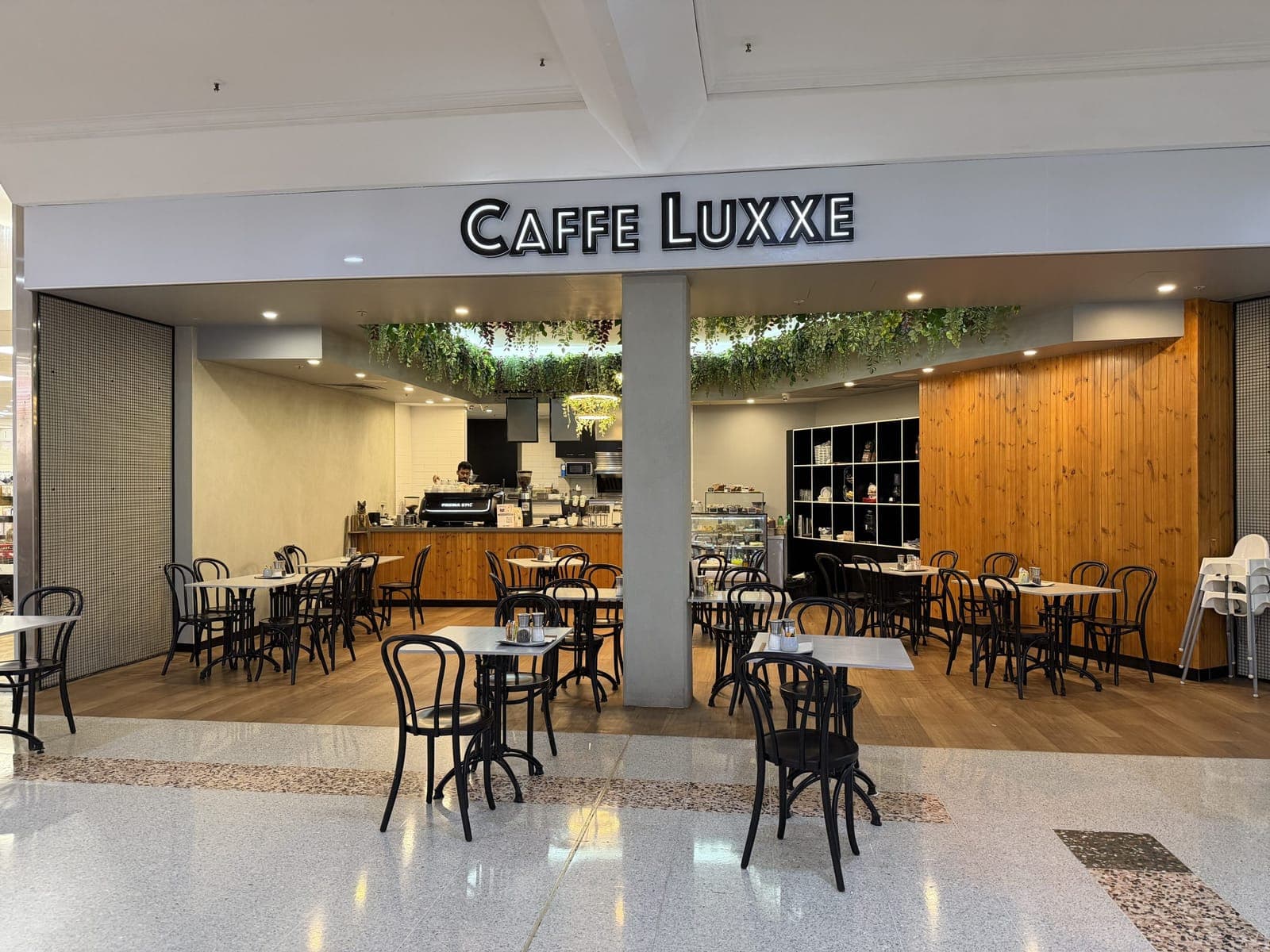 Luxx Café – Tuggeranong